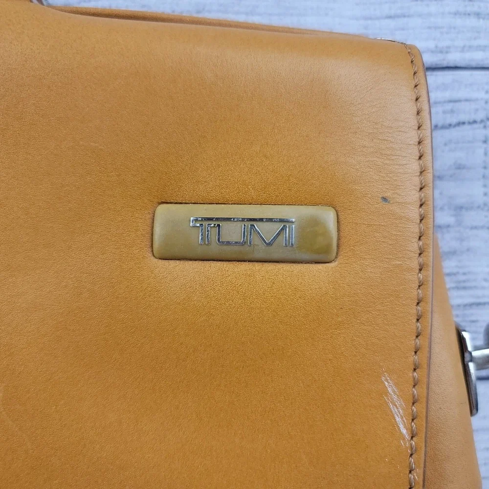 Tumi 2950 Formula T Coupe Slim Brief Case Top-loading Leather